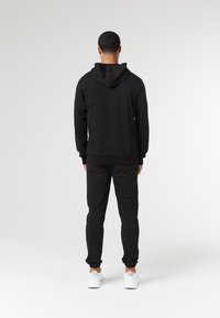 CLOSURE London BLOC SCRIPT TRACKSUIT - Træningssæt - black