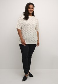 Kaffe Curve Pamata T-krekls - chalk