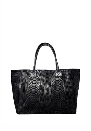 Borsa nera con texture in pelle di serpente e due manici in pelle liscia su sfondo bianco.