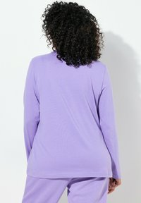 Ulla Popken ROLLKRAGEN - Langarmshirt - pale lilac