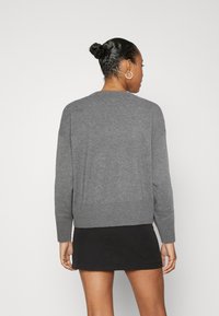 JDY JDYPRIME LIFE L S V-NECK - Pulover - medium grey melange
