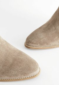 Next FOREVER COMFORT STITCHED DETAIL WESTERN - Botines camperos - mink brown