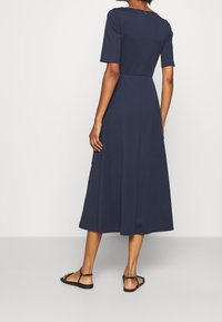 WEEKEND MaxMara Sukienka z dżerseju