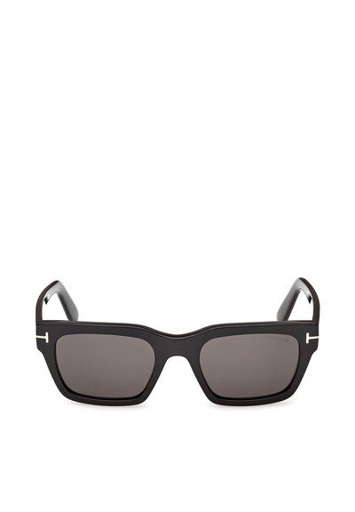 Ochelari de soare dreptunghiulari negri cu lentile întunecate și logo-uri argintii "T" pe tâmple, expuși pe un fundal alb.