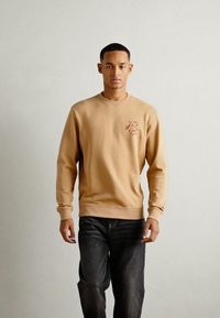 Thumbnail Image 2