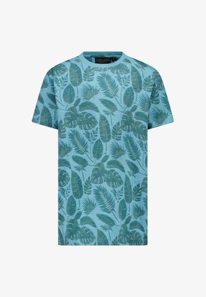 Lichtblauw katoenen T-shirt met een patroon van groene bladeren met verschillende palm- en varenbladvormen. Ronde hals en korte mouwen.