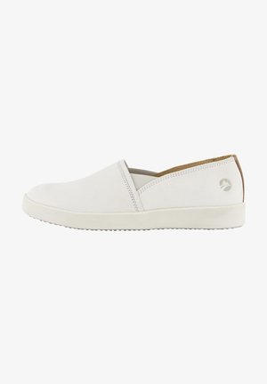 Białe buty wsuwane z gładką, płócienną cholewką, gumową podeszwą oraz teksturowanym akcentem na pięcie. Prosty, minimalistyczny design.