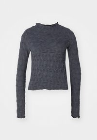 Langärmliges dunkelgraues Shirt mit einem strukturierten Blättermuster, ausgestattet mit einem hohen Kragen und einem leicht verkürzten Schnitt. Weicher, elastischer Stoff.