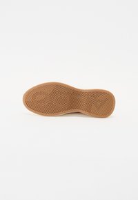 Miniatyrbilde 5