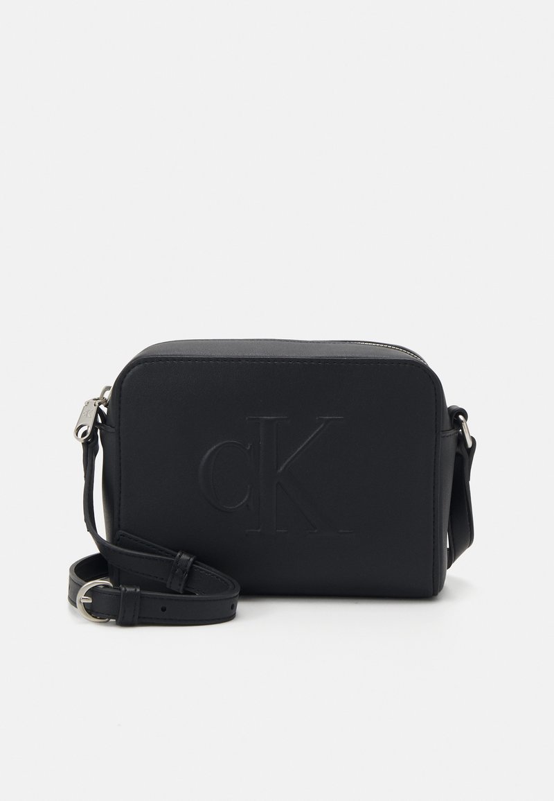 Calvin Klein Jeans SCULPTED CAMERA BAG - Torba preko tijela - black