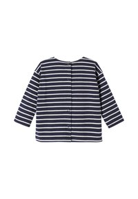 Langarmshirt in navyblau und weiß gestreift mit Druckknöpfen am Rücken und rundem Halsausschnitt, flach auf einem weißen Hintergrund ausgebreitet.