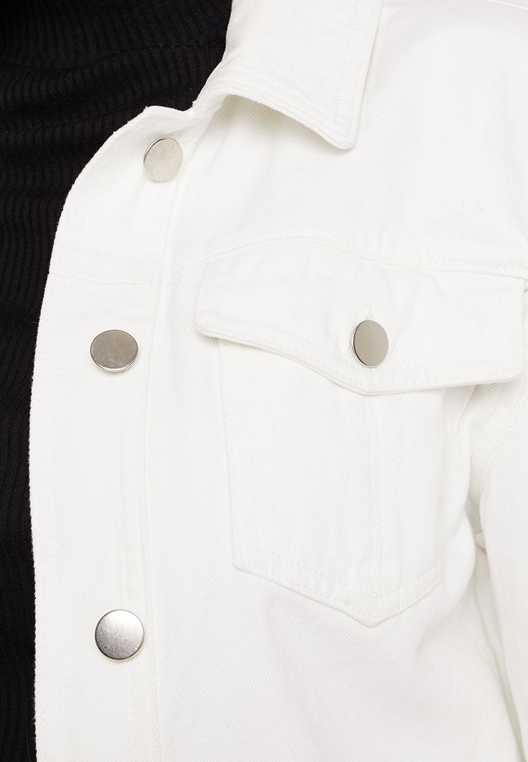 Ivyrevel SHARP SHOULDER JACKET Jeansjakke white Zalando.no Ivyrevel TAILORED COAT Kåpe frakk white Zalando.no