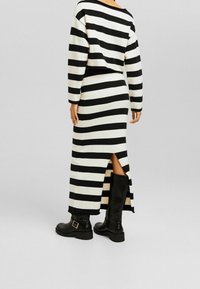 Bershka Sweter