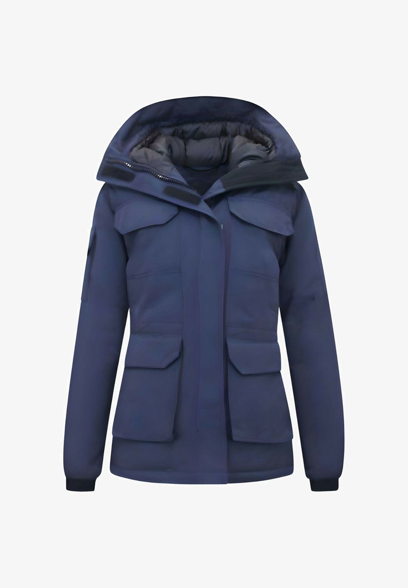 Marineblauwe jas met een grote capuchon, meerdere voorzakken, een ritssluiting en elastische manchetten. Gemaakt van glad, duurzaam materiaal.