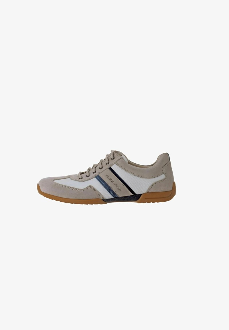 Zapato deportivo de ante y malla beige con acentos en azul oscuro y blanco, que cuenta con un diseño con cordones y una suela de goma.