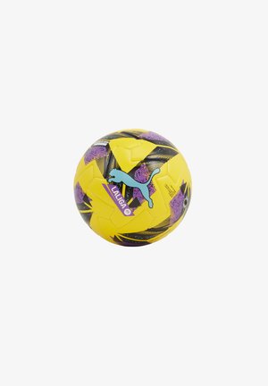 Minge de fotbal Puma cu o suprafață galbenă strălucitoare, decorată cu modele geometrice negre și violet, finisaj texturat și branding La Liga.