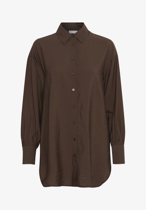 Barna, hosszú ujjú, gombos ing klasszikus gallérral, összehúzott ujjakkal és texturált anyaggal, enyhén ívelt aljjal.