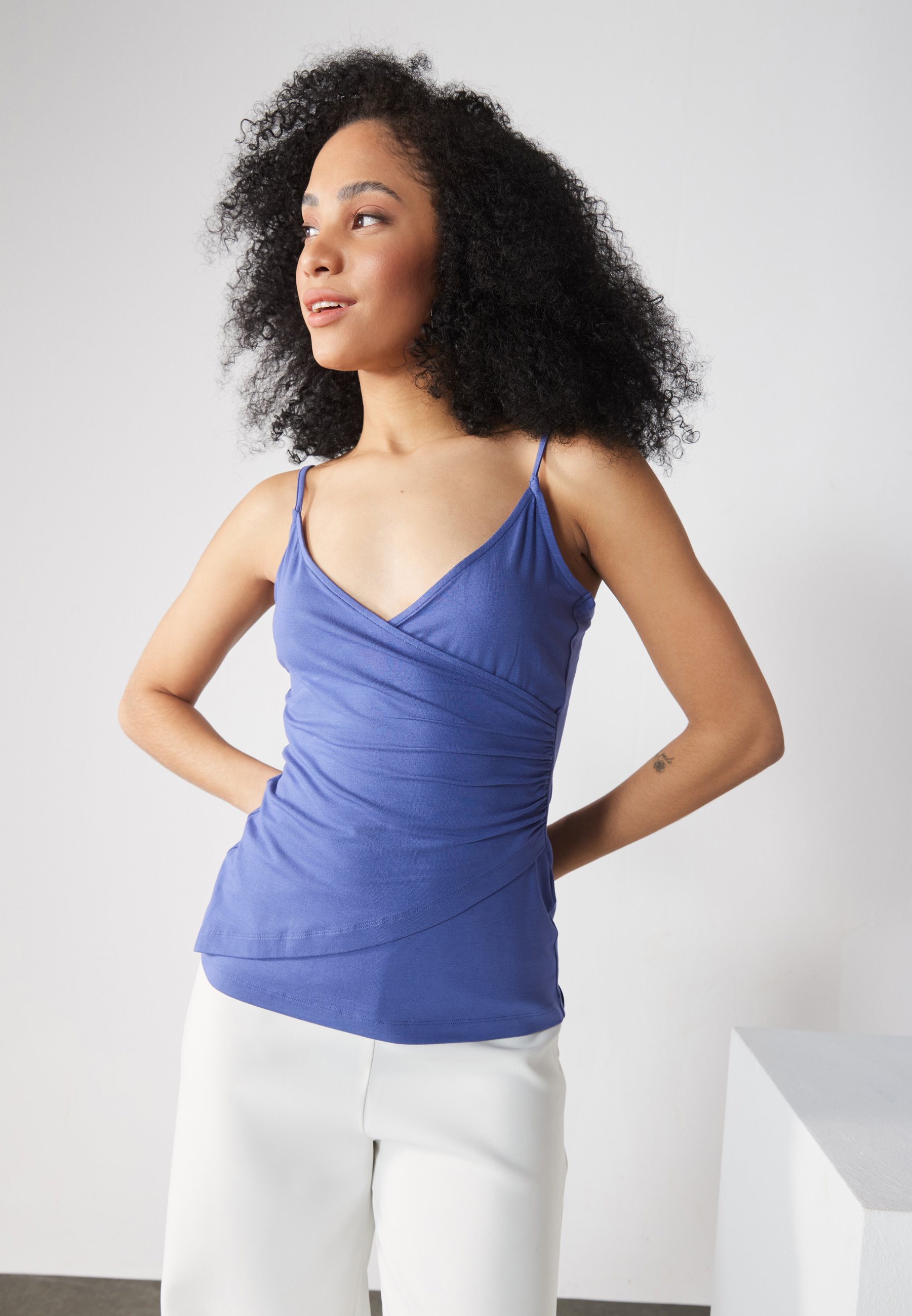 売れ筋商品|||アンナ フィールド Tシャツ レディース トップス 2 PACK - Top - light taupe/skipper blue Anna Field 2 PACK - Top - light taupe/skipper blue/taupe