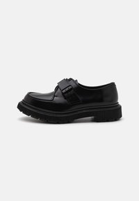 TYPE 136 UNISEX - Zapatos sin cordones - black