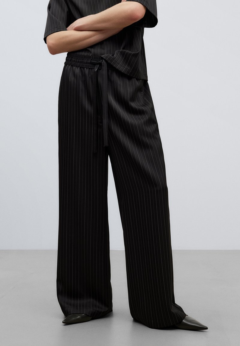 Adolfo Dominguez Elasticated Waist Negras Pants Adolfo Dominguez