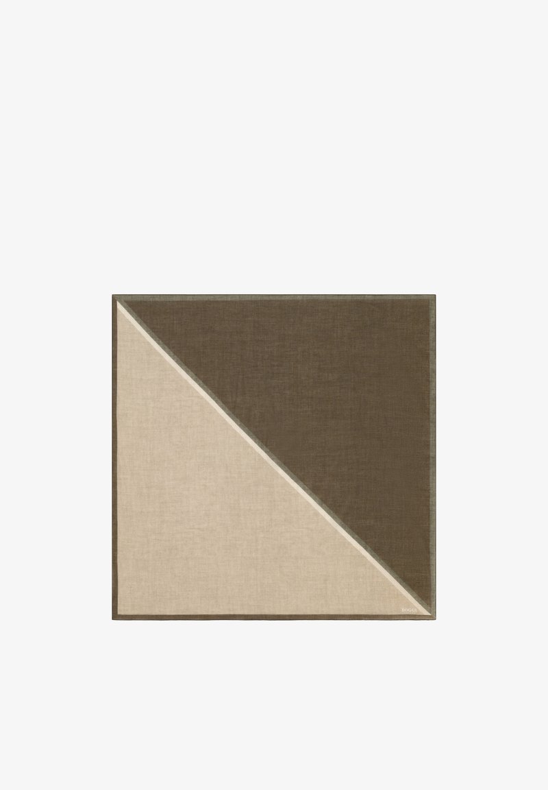 Foulard quadrato con design diagonale bicolore, una metà beige e l'altra marrone, con una sottile texture visibile sul tessuto.