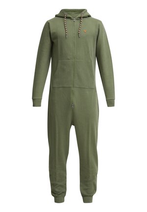 Mono con cremallera de color verde oliva, hecho de una tela suave, con capucha, dos bolsillos frontales y cordones texturizados. Puños elásticos en muñecas y tobillos.