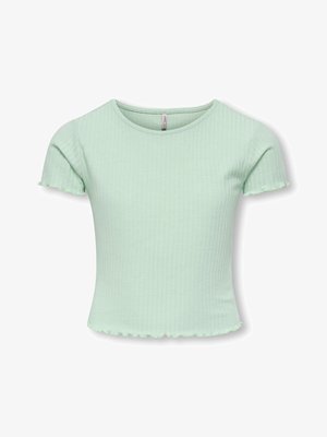 Crop top côtelé vert clair à manches courtes avec bord ondulé aux ourlets et aux manches, avec un col rond.