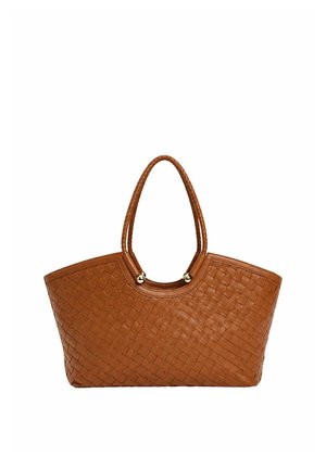 Borsa tote in pelle intrecciata marrone con manici trecciati e dettagli in metallo tondo tono oro alla base dei manici.