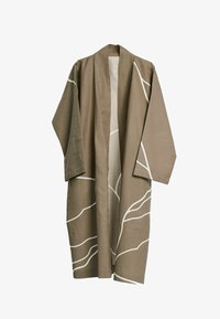 Non sélectionné, 225 clay