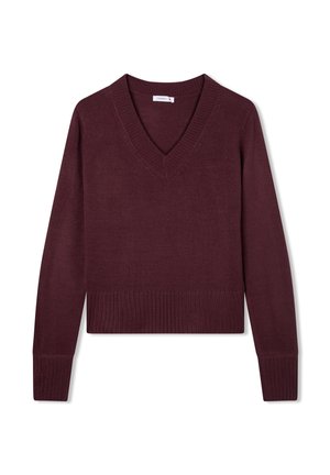 Maglione bordeaux con scollo a V, maniche lunghe, polsini e orlo a coste. Texture liscia, lunghezza cropped, dettagli minimi.