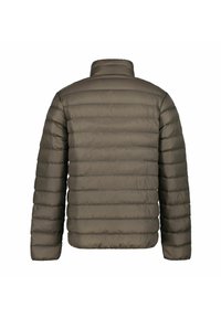 Pufferjakke i mørk olivengrøn, med quiltede sektioner, høj krave og lange ærmer. Glat, letvægtigt stof uden synligt hardware.