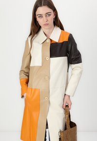 Marc Cain Chaqueta de cuero - multi coloured