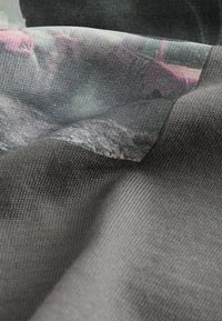 Next SHORT SLEEVE GRAPHIC  REGULAR FIT - Trükipildiga T-särk - charcoal grey truck