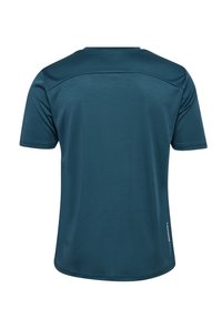 T-shirt de sport à manches courtes en bleu canard avec une texture lisse, un col rond et un design minimaliste. Présente des détails de couture subtils.