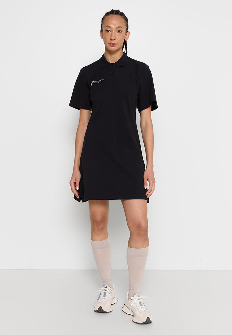 PANGAIA Jurk zwart PANGAIA Jurk zwart