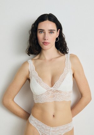 PCLINA BRA - Formujúca podprsenka - bright white