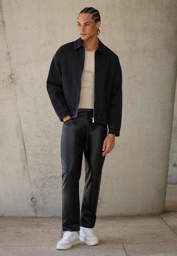 EXCLUSIVE STRAIGHT PANT UNISEX - Trousers