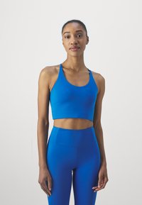 Girlfriend Collective FLOAT CLEO HALTER BRA - Sportski grudnjak s blagom potporom - ultramarine