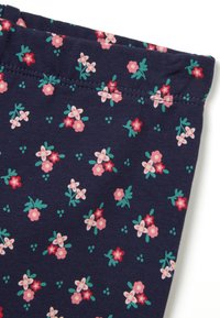 Blütenleggings aus navy Baumwolle mit einem wiederholten Muster von rosa und roten Blumen sowie grünen Blättern, glatte Textur und elastischem Bund.