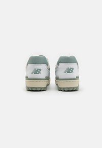 New Balance Tossud - white