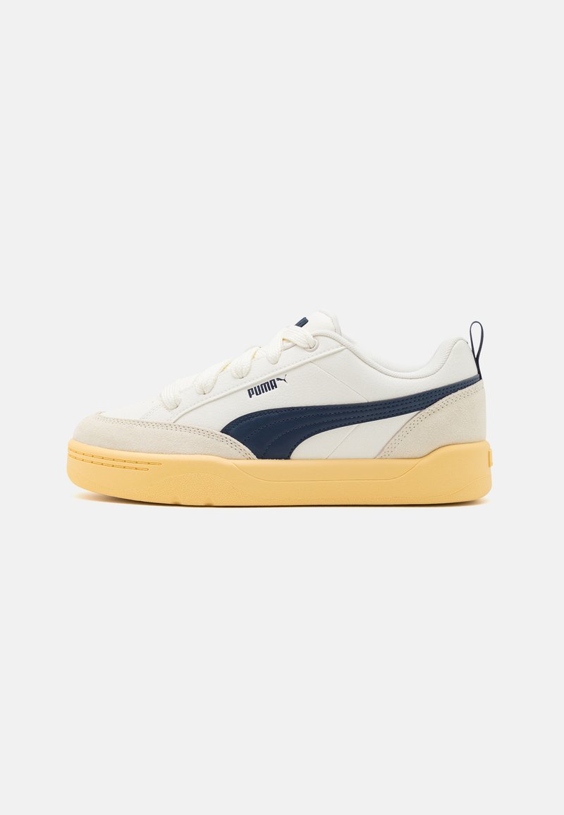 Puma - PARK LIFESTYLE UNISEX - Skate shoes - warm white/club navy/alpine snow, Enlarge