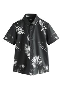 Kortärmad skjorta med knappar, gjord av svart tyg med vitt lövmönster, utrustad med klassisk krage och sex knappar framtill.