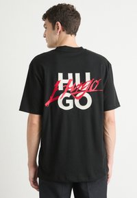 HUGO Μπλουζάκι με στάμπα - black