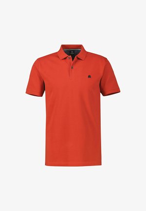 Rotes Polohemd aus Baumwolle mit Kragen, kurzen Ärmeln und einem marineblauen Logo auf der linken Brust. Verfügt über einen klassischen geraden Schnitt.