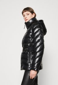 Calvin Klein BELTED PADDED JACKET - Winterjas - black