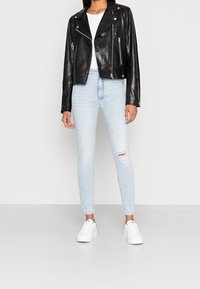 Calvin Klein Jeans Vaqueros pitillo - light-blue denim