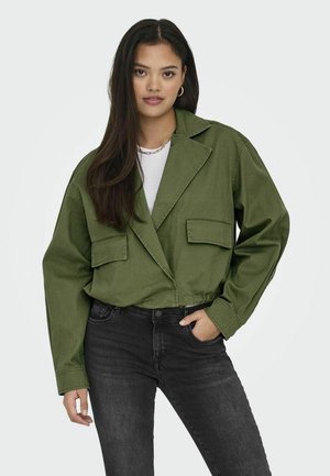 ONLY FLY AWAY KRAGEN ÄRMELBÜNDCHEN MIT KNOPF - Chaqueta vaquera - capulet olive