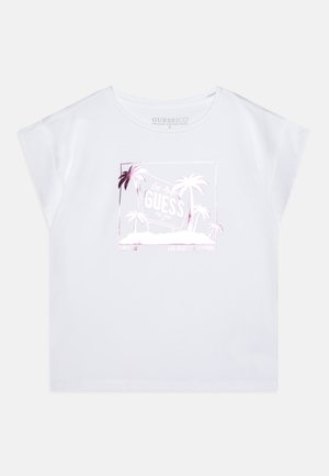 Biała koszulka z krótkim rękawem wykonana z organicznej bawełny, z błyszczącą różową grafiką przedstawiającą palmy oraz szczegółami marki na środku.