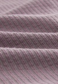 Next SET mauve