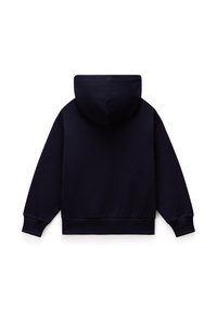 Sudadera azul marino de mezcla de algodón, con capucha, puños y dobladillo acanalados. Textura suave sin patrones ni detalles adicionales.